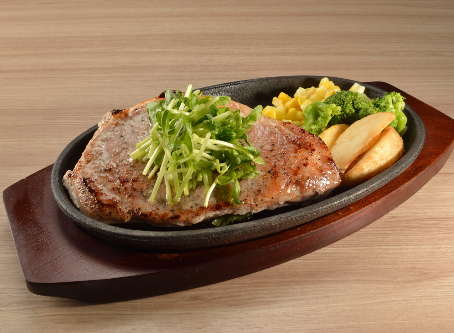 厚切りポークステーキ