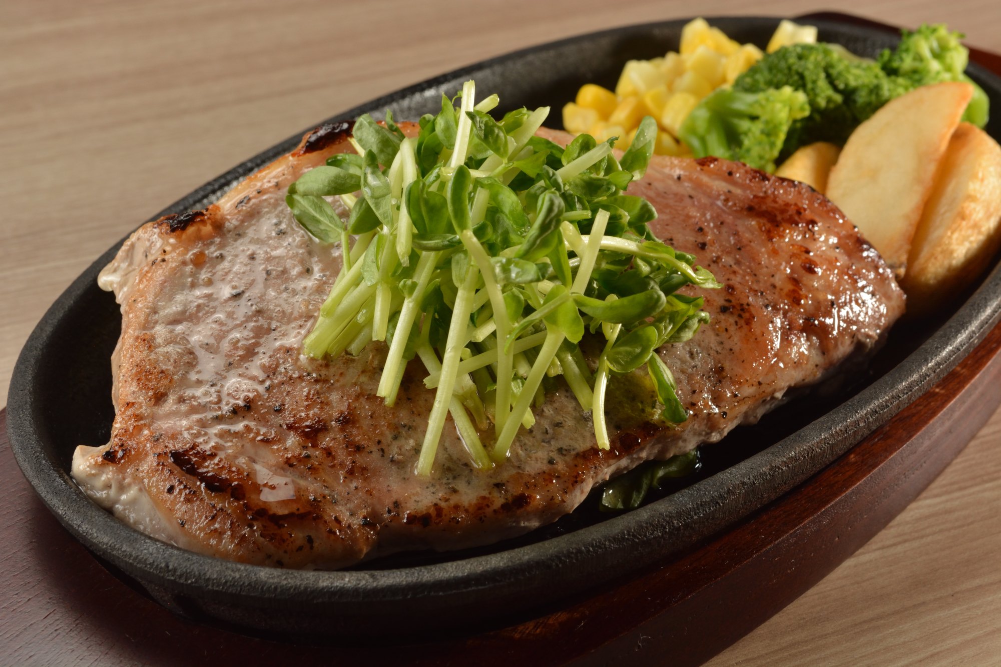 厚切りポークステーキ